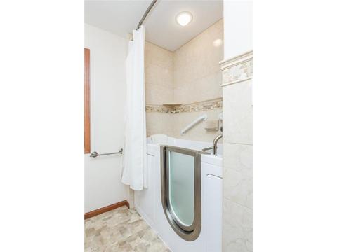 4326 Amber Dr, Eagan, MN 55122 photo 13