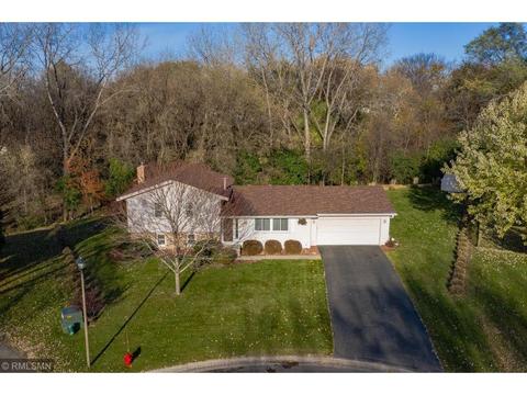 3876 Calcite Dr, Eagan, MN 55122 photo 2