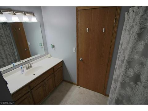 939 Cory Ln, Saint Cloud, MN 56303 photo 12