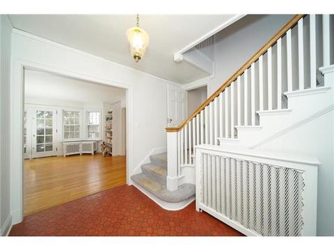 8 E College St, Duluth, MN 55812 photo 2