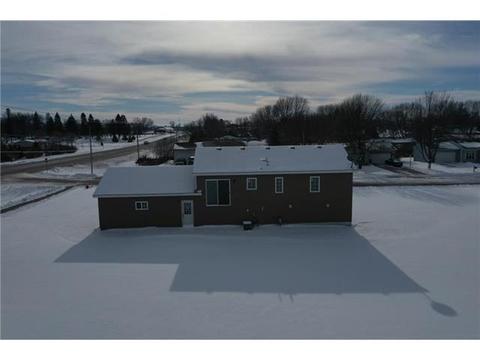 3000 3rd Ave NW, Willmar, MN 56201 photo 4