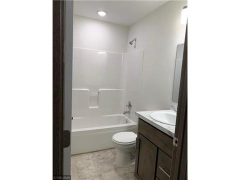 735 Taft Loop S, Cambridge, MN 55008 photo 4