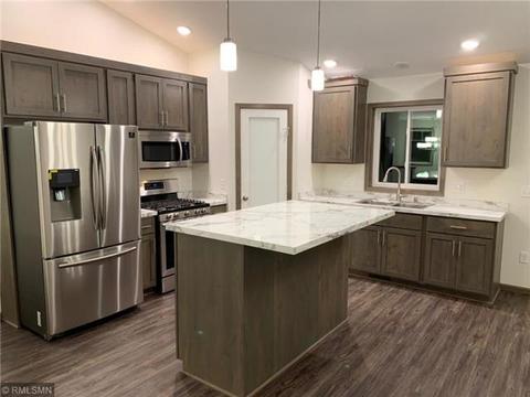 735 Taft Loop S, Cambridge, MN 55008 photo 1