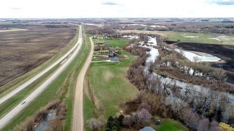 009 Adams St SE, Hutchinson, MN 55350