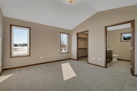 5714 Glenview Ln, Saint Cloud, MN 56303 photo 11