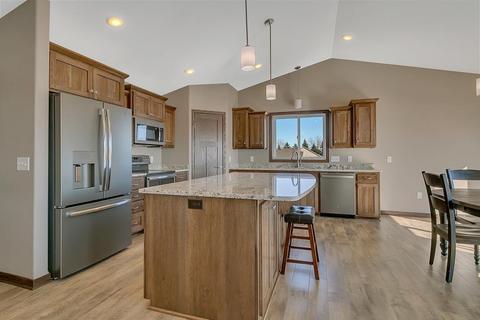 5714 Glenview Ln, Saint Cloud, MN 56303 photo 3
