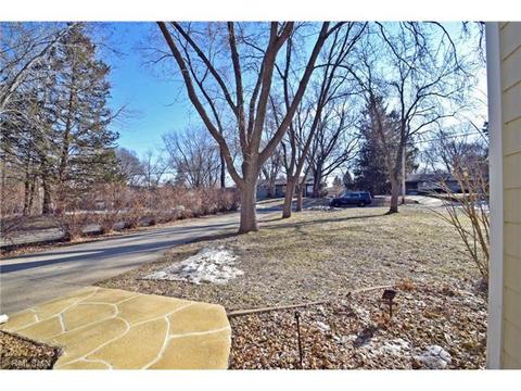 9950 Maple Ave, Bloomington, MN 55431 photo 16