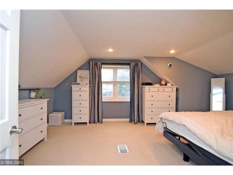 9950 Maple Ave, Bloomington, MN 55431 photo 10