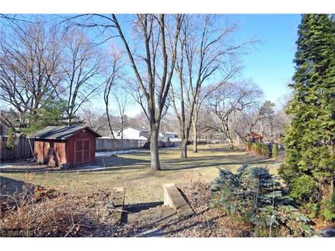9950 Maple Ave, Bloomington, MN 55431 photo 17