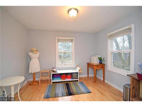9950 Maple Ave, Bloomington, MN 55431 photo 7