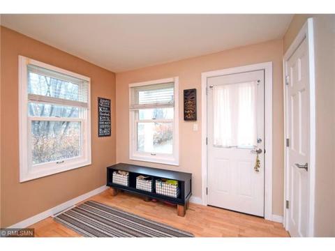 9950 Maple Ave, Bloomington, MN 55431 photo 4