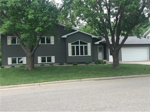 604 Adobe Rd, Marshall, MN 56258 photo 1