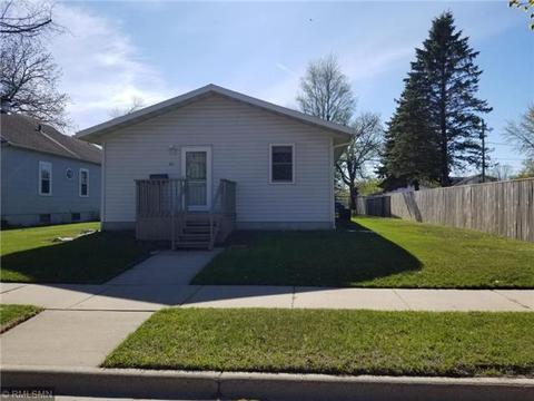 421 6th St SE, Staples, MN 56479 photo 1