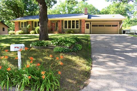 1743 Cherry Ln, Saint Cloud, MN 56304 photo 2
