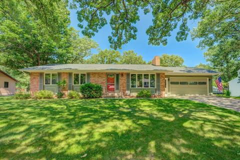 1743 Cherry Ln, Saint Cloud, MN 56304 photo 1