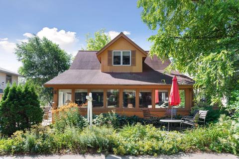 9 Center St, Excelsior, MN 55331 photo 2