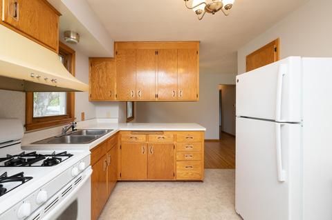 2127 Garnet Dr, Eagan, MN 55122 photo 11