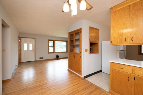 2127 Garnet Dr, Eagan, MN 55122 photo 7