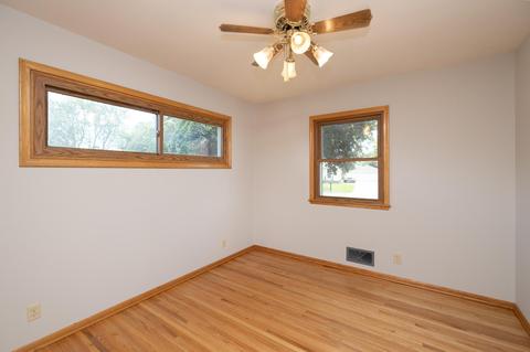 2127 Garnet Dr, Eagan, MN 55122 photo 17