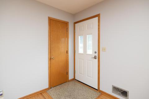 2127 Garnet Dr, Eagan, MN 55122 photo 6