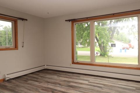 105 4th St N, Hoffman, MN 56339 photo 7