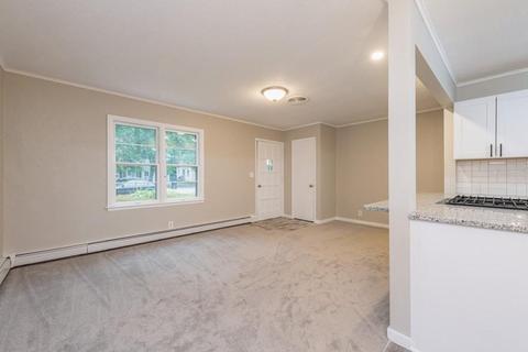 4319 Memory Ln, Crystal, MN 55428 photo 5