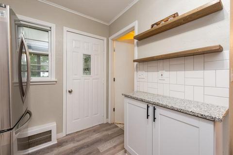 4319 Memory Ln, Crystal, MN 55428 photo 10