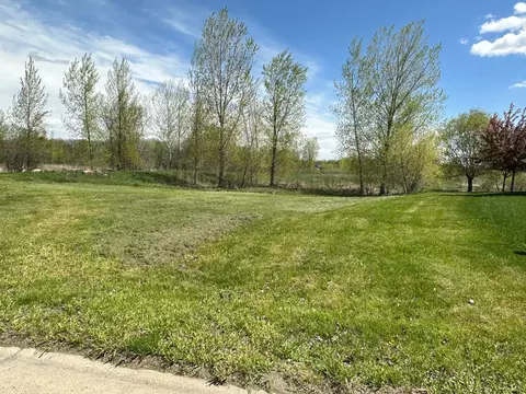 1654 Knottingham Dr, Sartell, MN 56377