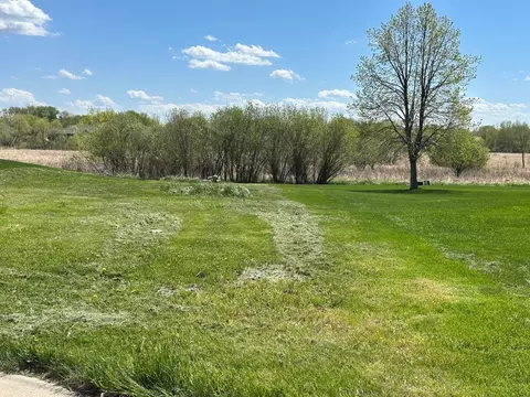 1712 Knottingham Dr, Sartell, MN 56377