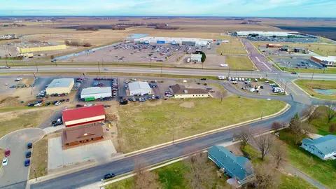 1341 Canoga Park Dr, Marshall, MN 56258