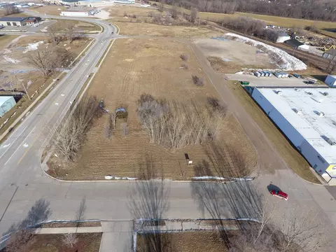 Nnn Frontage Nw, Owatonna, MN 55060