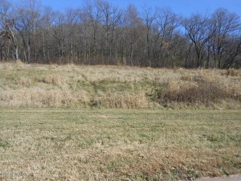 185 Rimrock Rd, Rollingstone, MN 55969