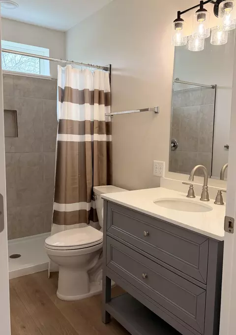 Bath - 1955 Bud Rd, Windom, MN 56101 photo 1 of 1