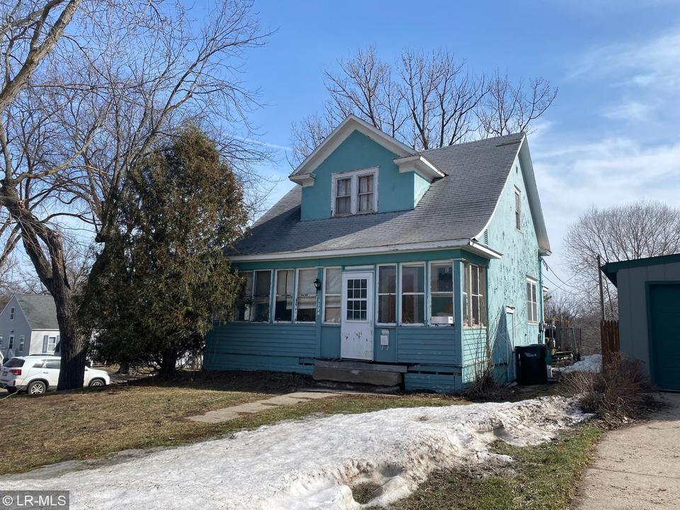 1124 N Vine St, Fergus Falls, MN 56537 21 Photos MLS 6167036 Movoto