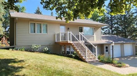 330 19th St, Windom, MN 56101