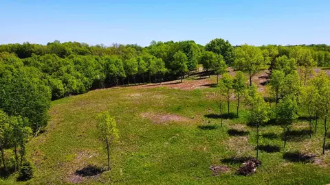 Nnn Bagley Avenue, Dundas, MN 55019