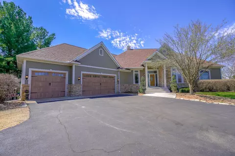 331 White Eagle Rd, Hudson, WI 54016 photo 3