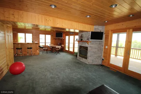 Living - 1526 Flag Is, Angle Inlet, MN 56711 photo 4 of 5