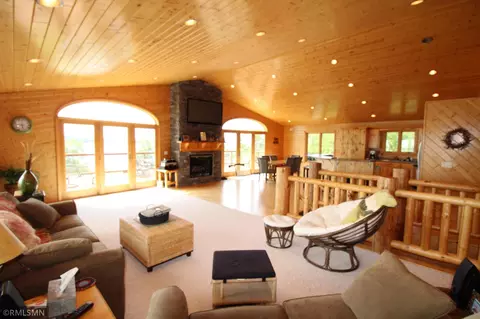 Living - 1526 Flag Is, Angle Inlet, MN 56711 photo 3 of 5