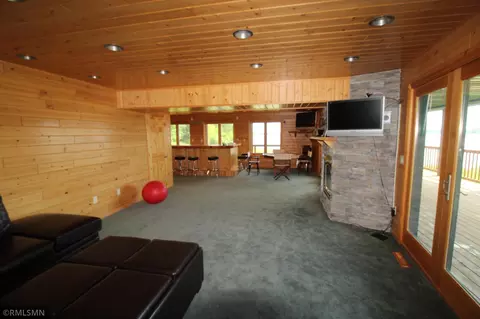 Living - 1526 Flag Is, Angle Inlet, MN 56711 photo 5 of 5