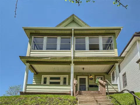1041 Jessie St, Saint Paul, MN 55130