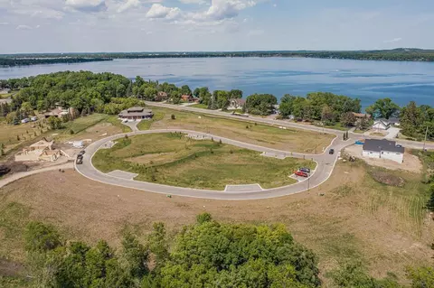 125 Altavista Dr, Detroit Lakes, MN 56501