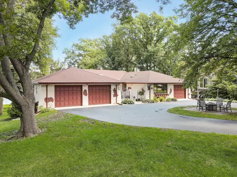 4140 Ximines Ln N, Plymouth, MN 55441