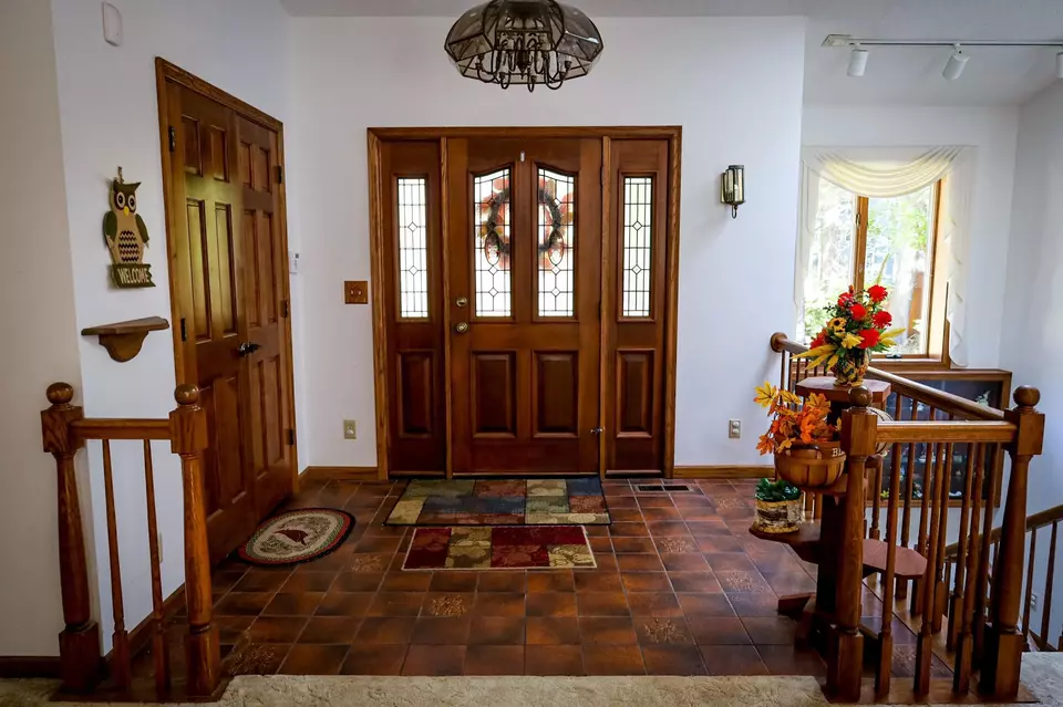  2290 Mailand Rd E, Maplewood, MN 55119 photo 8