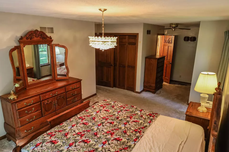  2290 Mailand Rd E, Maplewood, MN 55119 photo 17