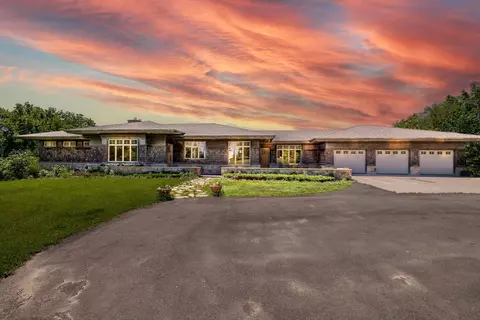 15224 Giefer Ave, Northfield, MN 55057