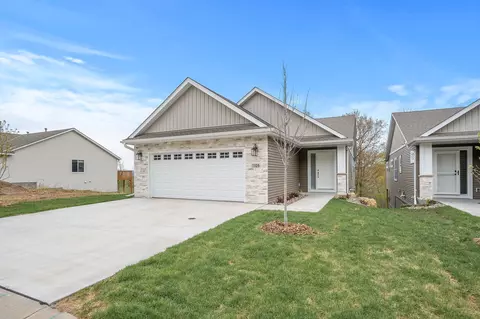 1115 Hewitt Blvd, Red Wing, MN 55066
