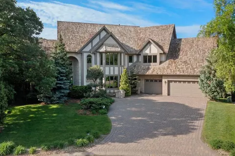 13822 Grothe Cir, Apple Valley, MN 55124