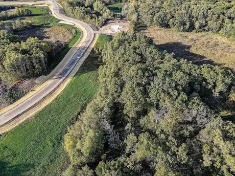 21383 Crescent Curv, Lakeville, MN 55044