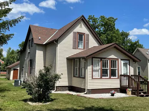 606 W Main St, Marshall, MN 56258